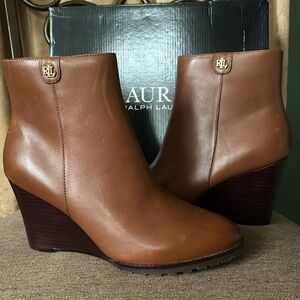 New women’s Ralph Lauren Sz 8.5 brown wedge heels luxury business ankle boots